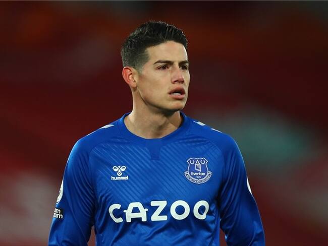 Nuevos problemas físicos de James Rodríguez en el Everton. Foto: Robbie Jay Barratt - AMA/Getty Images