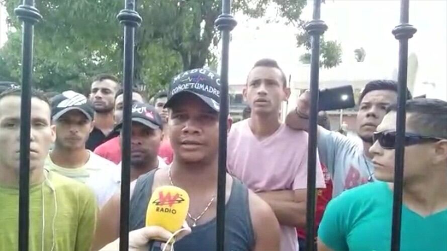 Los militares que se encuentran en la zona de frontera, esperan una respuesta del presidente interino Juan Guaidó. Foto: Audrey Carrillo