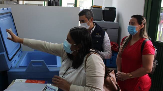 Las vacunas serán llevadas al cuarto frío dispuesto por la Secretaría de Salud . Foto: Personería Municipal