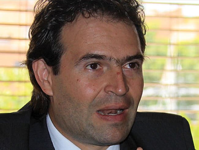 Federico Gutiérrez rechaza atentado con explosivo que deja a un menor muerto en Comuna 13