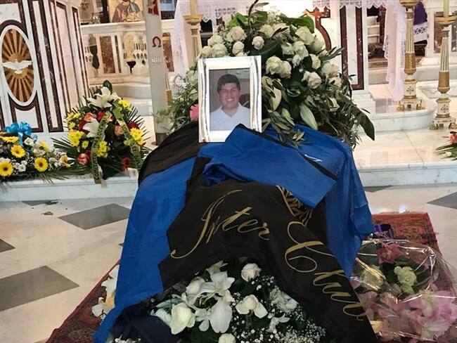 Gracias a su amor por el Inter de Milan, una bandera con los colores azul y negro cubrieron los restos de Henry Díaz. Foto: Néstor Pongutá