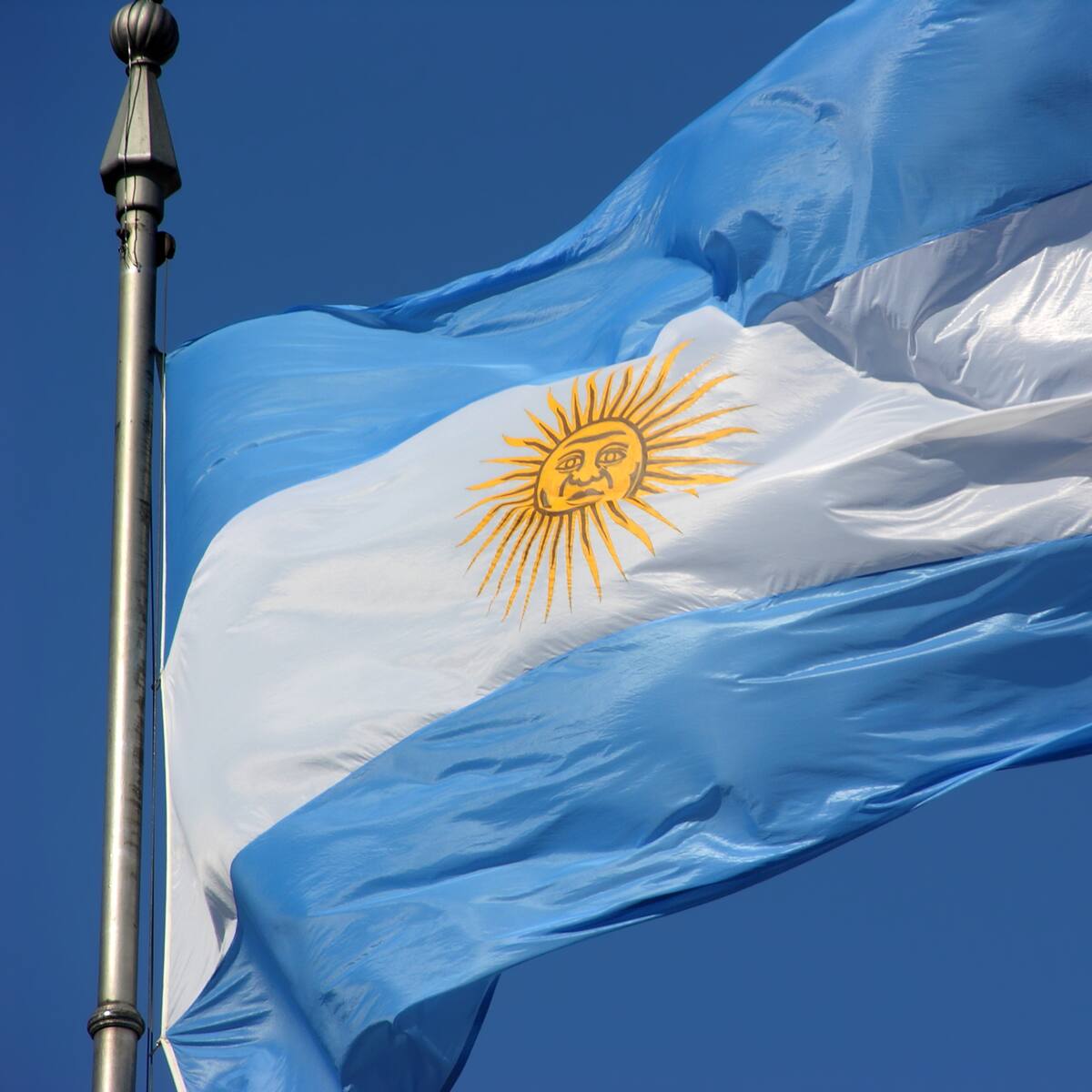 Argentina alcanza el mayor superávit comercial de su historia en 2024