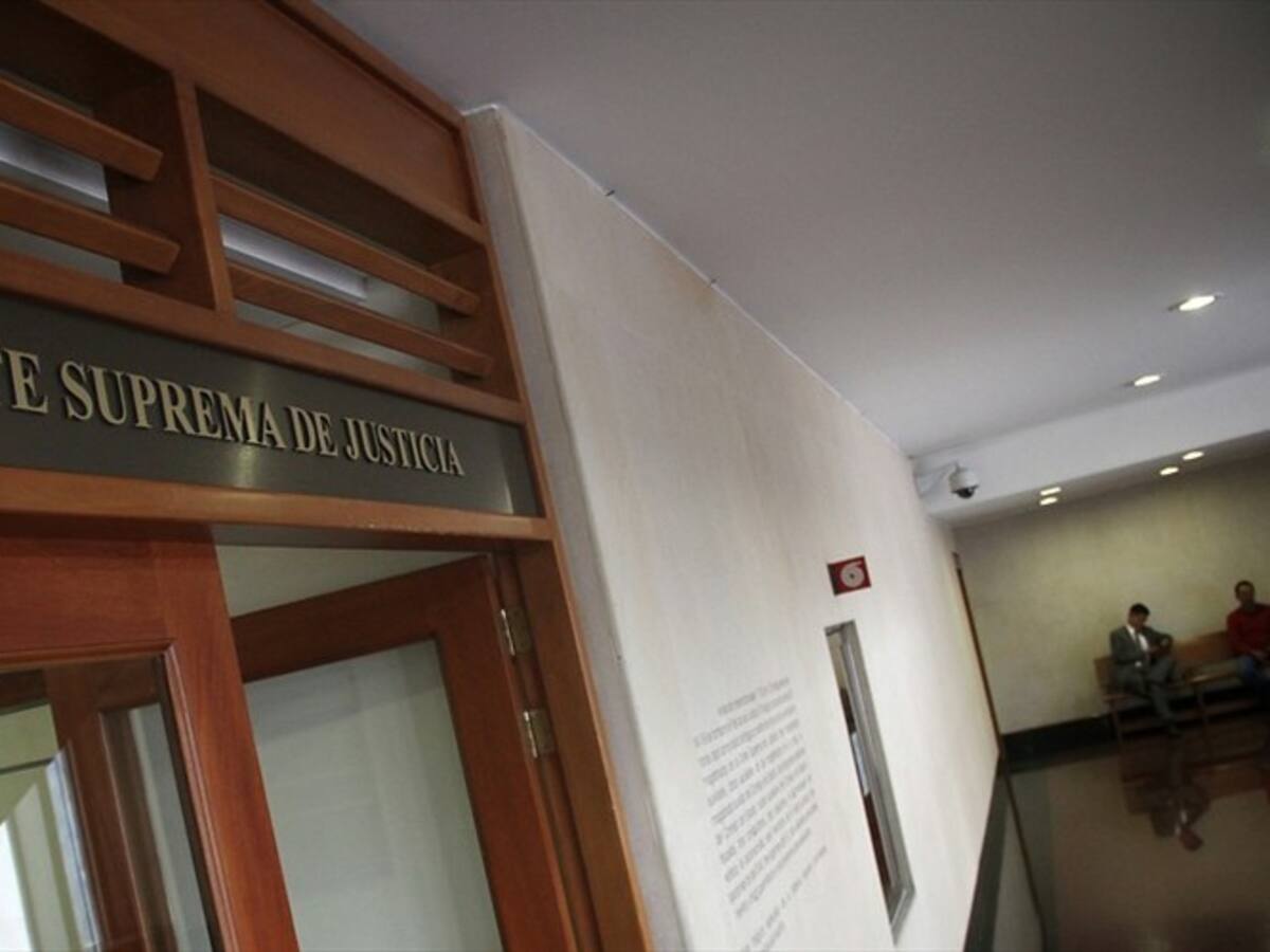 Excónsul salpicado en escándalo Pulgar pide no desarchivar investigación en su contra