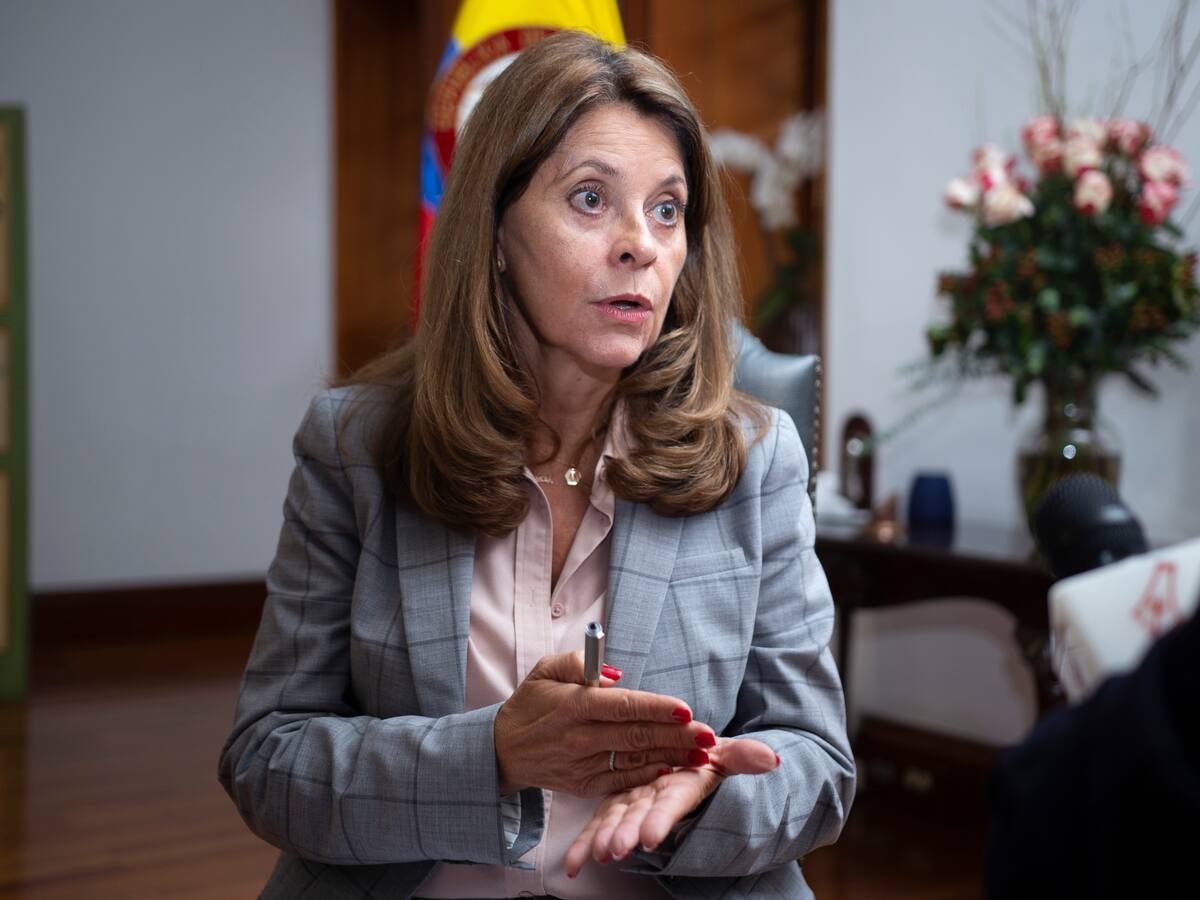 Sindicato de la Cancillería rechaza declaraciones de Marta L. Ramírez sobre cargos diplomáticos