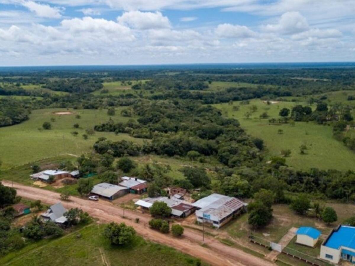 Gobierno entrega predio de 137 hectáreas a excombatientes para garantizar reincorporación