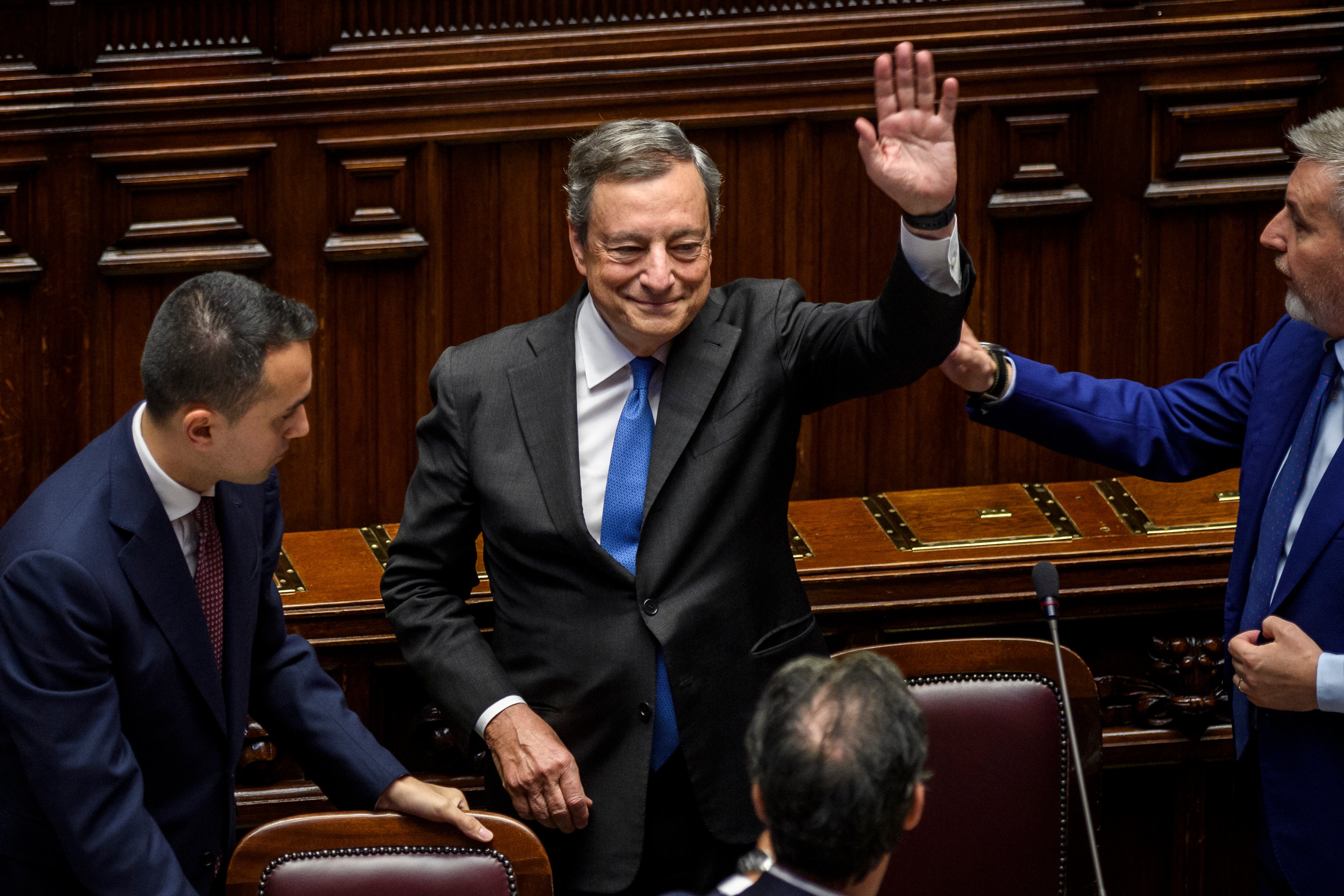 El primer ministro italiano, Mario Draghi, habla ante la Cámara de Diputados el 21 de julio de 2022, tras hacer oficial su renuncia. (Photo by Antonio Masiello/Getty Images)