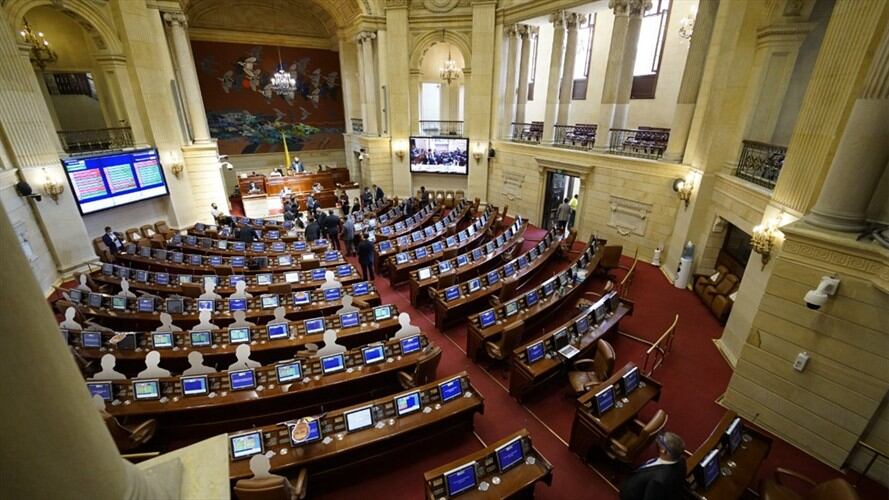 El Centro Democrático dice que está de acuerdo, pero las pocas veces que se ha logrado pasar a votación se declaran impedidos: Angélica Lozano. Foto: Colprensa