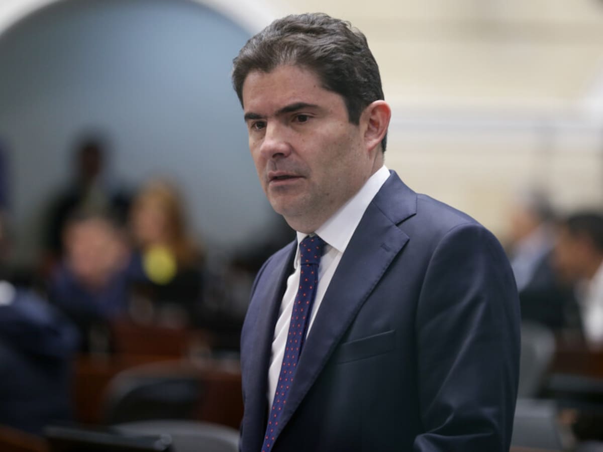 Exministro Luis Felipe Henao denuncia zona de distención para Clan del Golfo en cuatro departamentos
