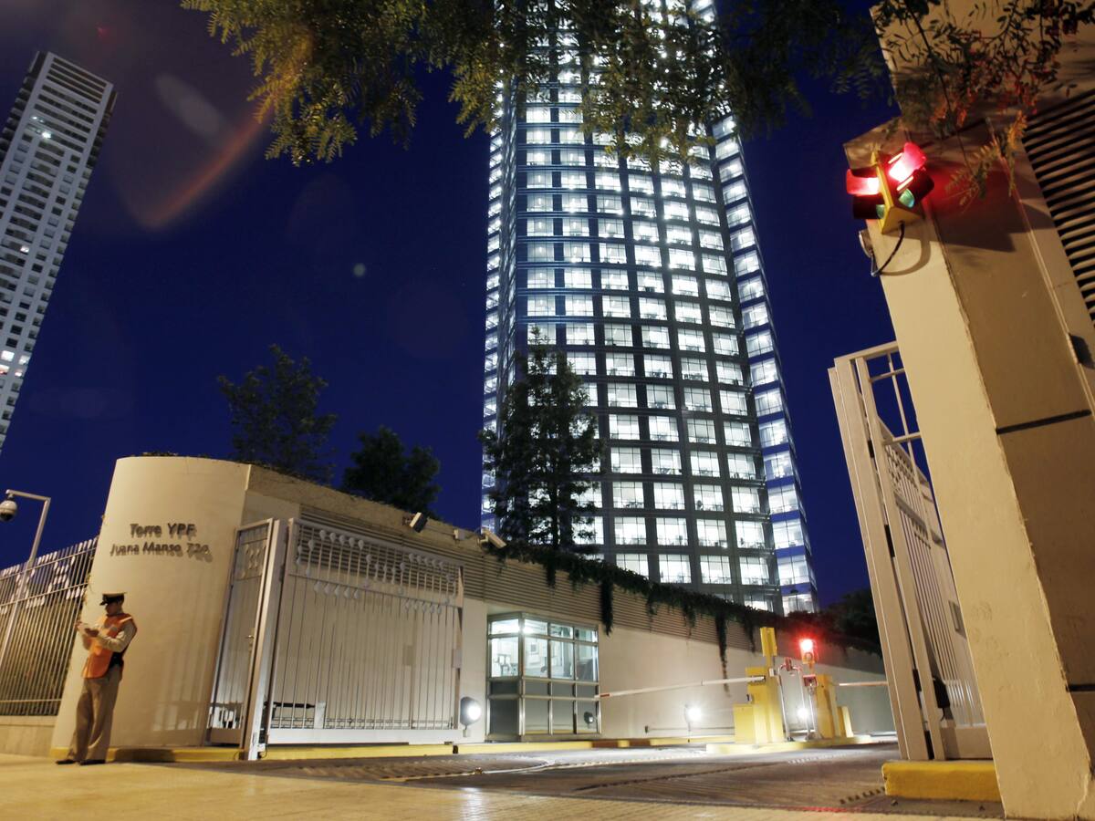 Incendio afectó a una refinería de la petrolera YPF en Argentina