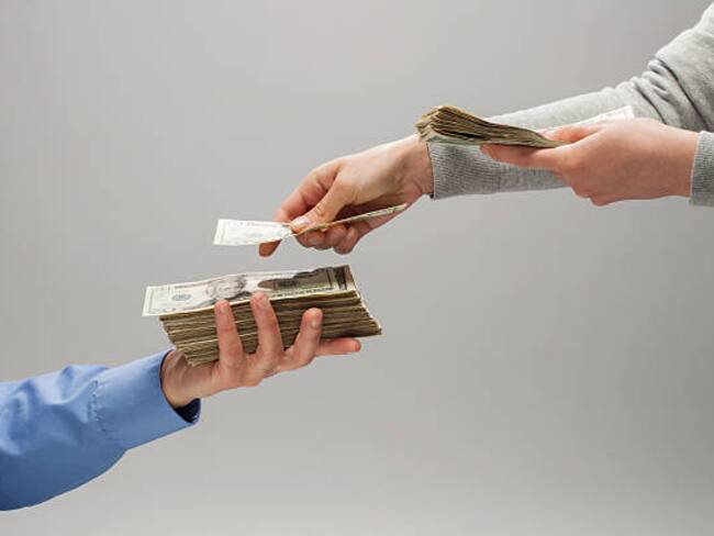 Docentes del distrito de Santa Marta realizaron plantón a las afueras de la Alcaldía