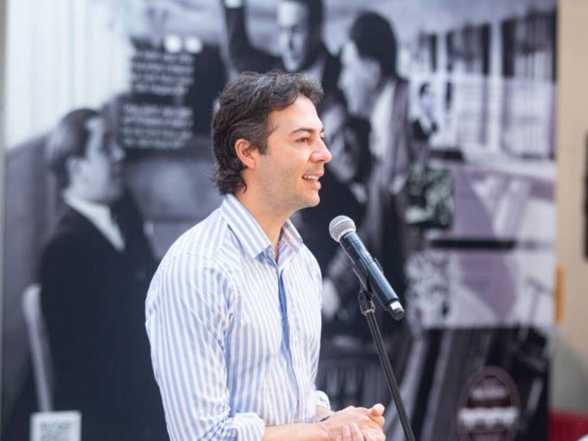 Daniel Quintero responde a cuestionamientos por pauta en portales web