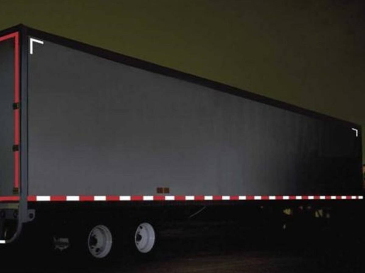 Gobierno extiende plazo para instalación y uso obligatorio de cintas retrorreflectivas