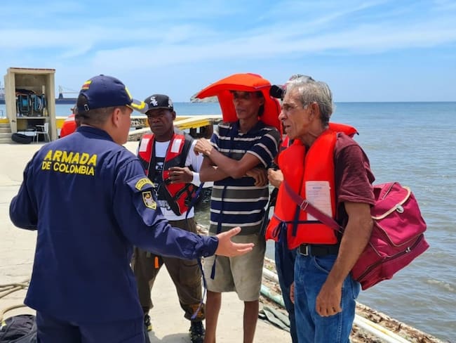 Rescate de las cinco personas/ Armada de Colombia