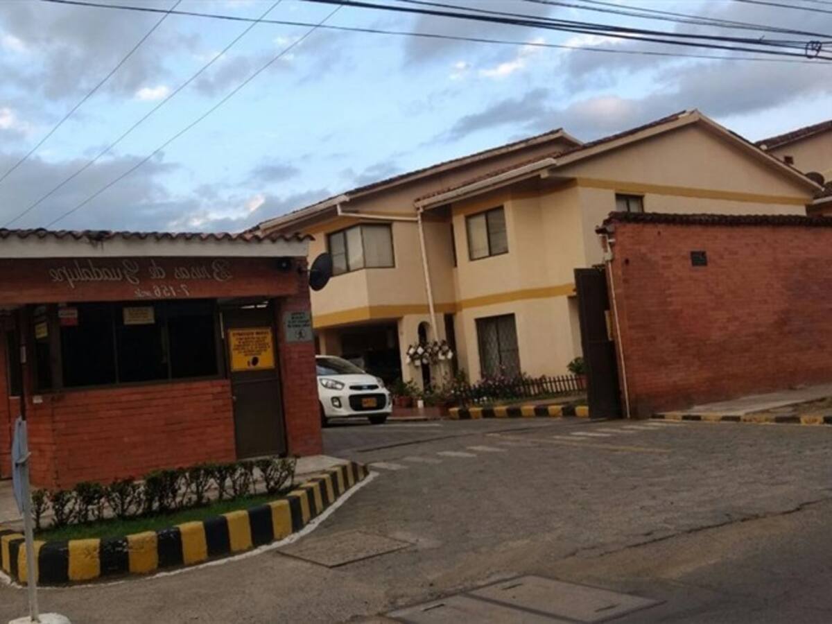 Falsos policías asaltaron apartamento en el sur de Cali