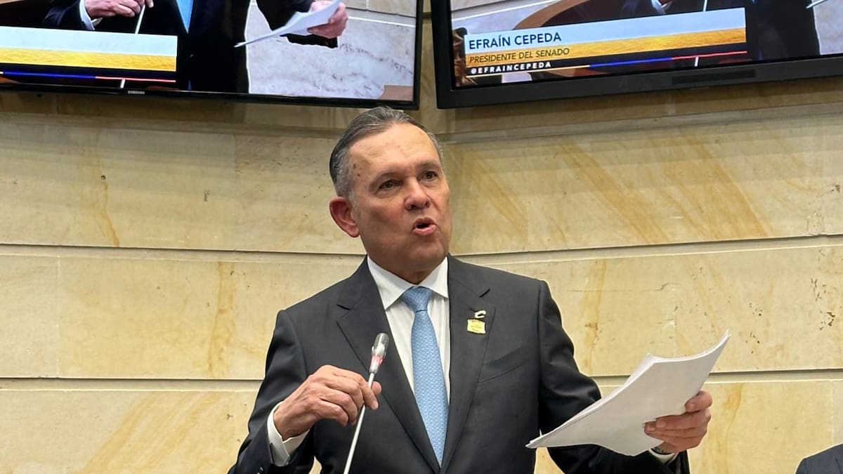 “El discurso constituyente lo único que hace es minar la confianza en el Congreso”: Cepeda