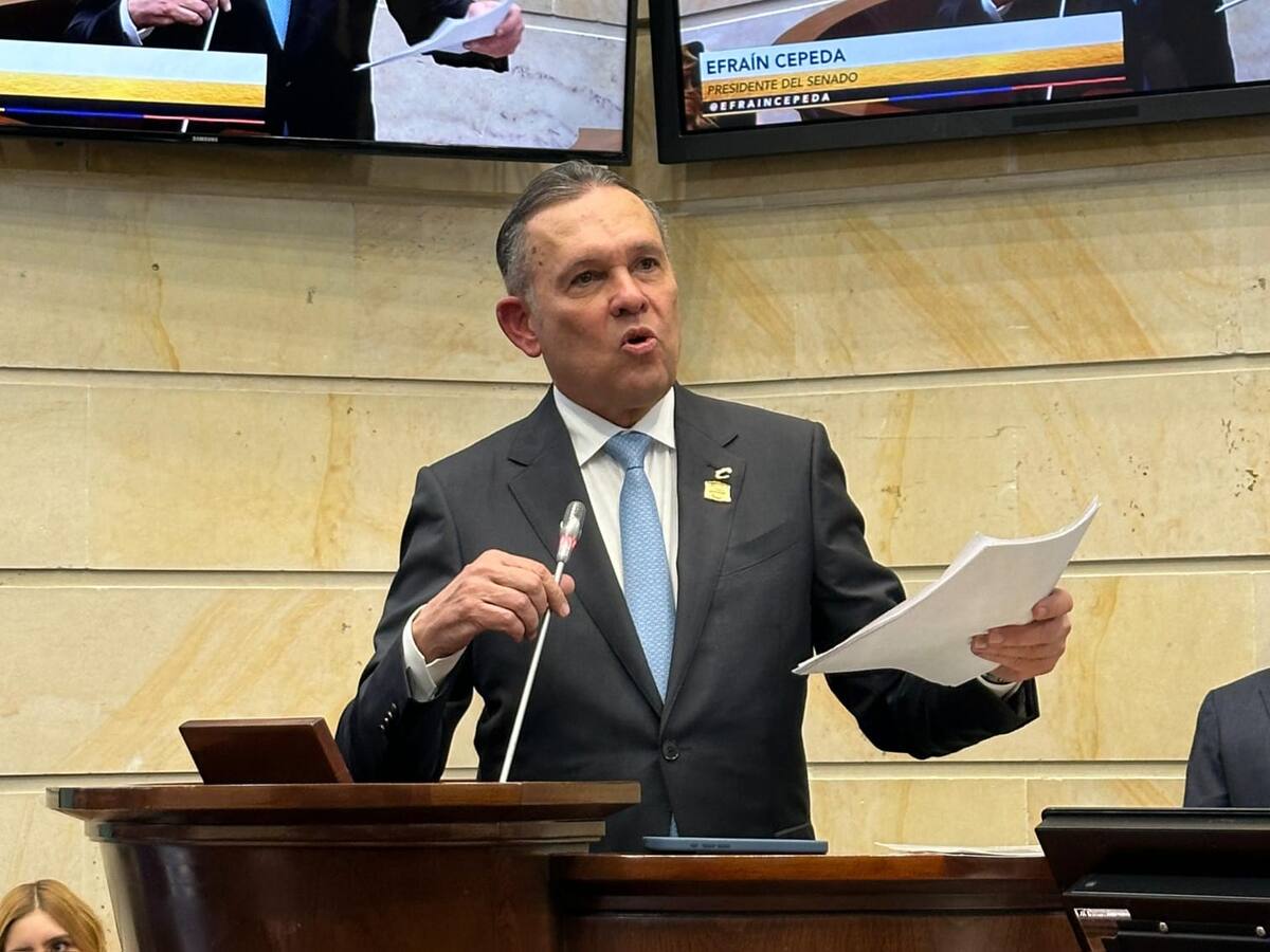 “El ‘fast track’ no es un buen invento en este momento”: Efraín Cepeda