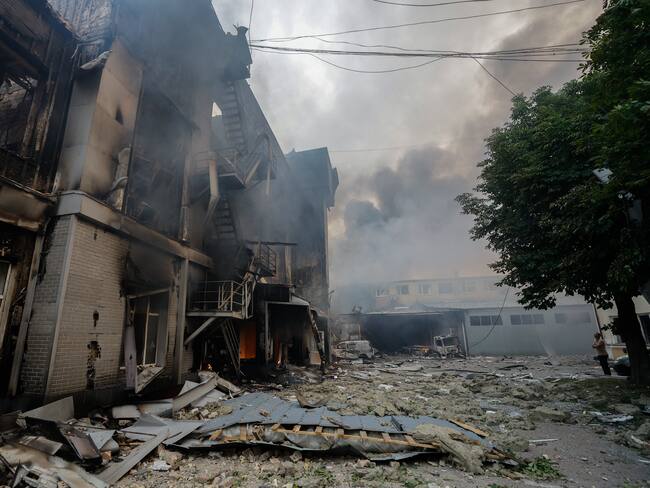 dos muertos y varios heridos en Odesa y Kiev dejó un nuevo ataque masivo ruso . (Rusia, Ucrania, Kiev) EFE/EPA/SERGEY DOLZHENKO