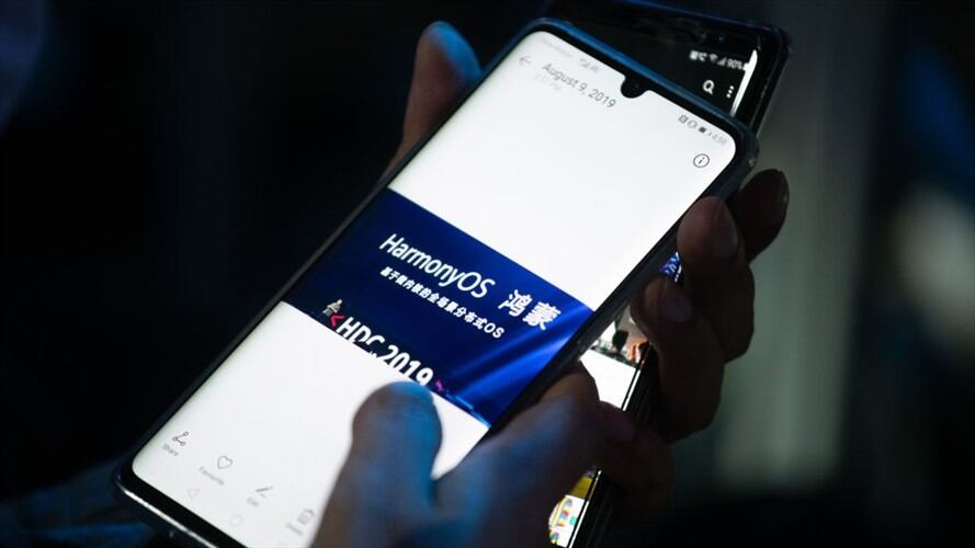 El sistema, denominado "HarmonyOS", fue presentado por el director ejecutivo de la división de consumo de Huawei, Richard Yu. Foto: Getty Images