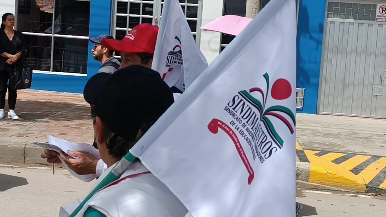 Sindimastros Boyacá protestarán este jueves 9 de mayo frente a la Fiduprevisoria en Bogotá donde exigirán claridad en la implementación del nuevo modelo de salud para los maestros / Foto W Radio.