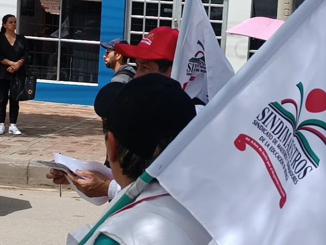 Sindimastros Boyacá protestarán este jueves 9 de mayo frente a la Fiduprevisoria en Bogotá donde exigirán claridad en la implementación del nuevo modelo de salud para los maestros / Foto W Radio.