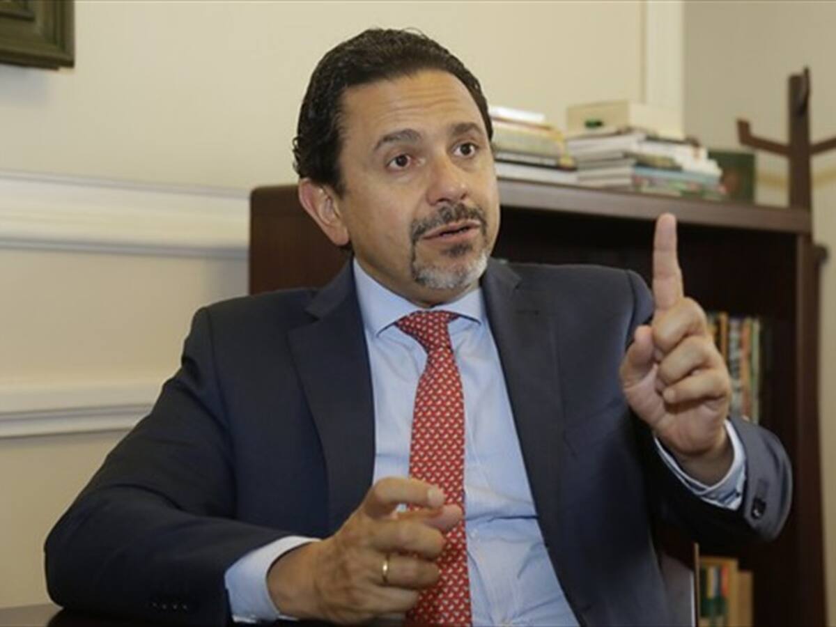 Gobierno propone mesa técnica para resolver diferencias sobre justicia transicional
