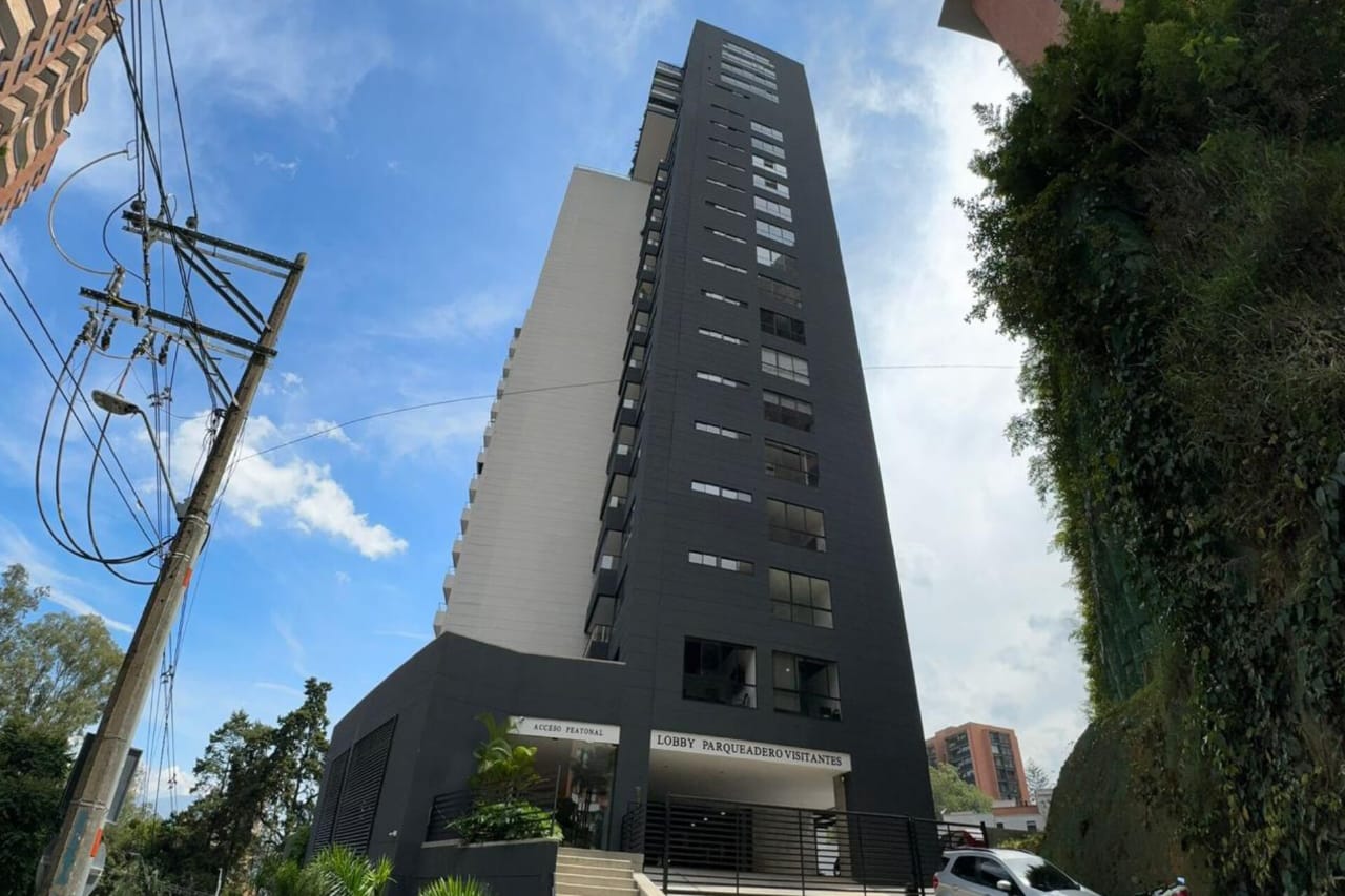 Ascensor se descolgó en edificio de El Poblado, Medellín. Foto: Proporcionada por Ana María Londoño