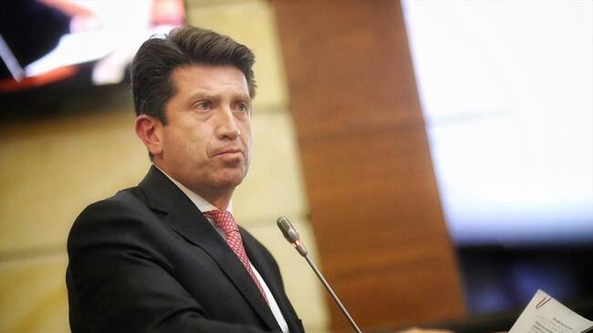El ministro de Defensa, Diego Molano, nuevamente destacó en el debate de control político en su contra que la Fuerza Pública respeta el derecho a la protesta pacífica. Foto: Colprensa / LEONARDO VARGAS