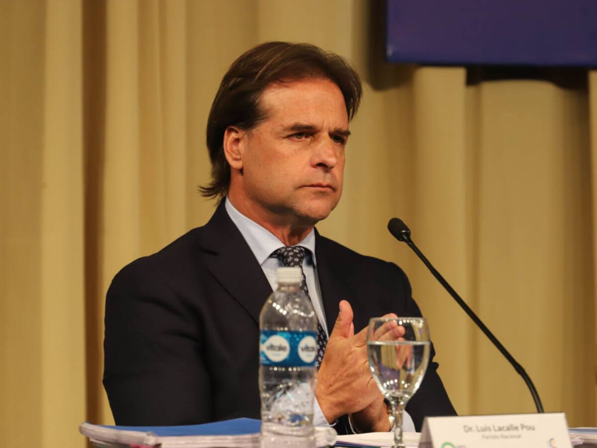 Lacalle Pou, presidente de Uruguay, regresa a su país tras su visita a Colombia