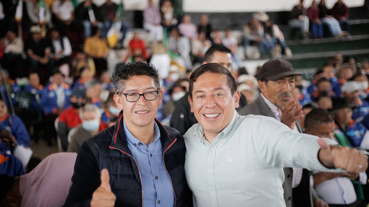 ¿Por qué Carlos Amaya aparece en las inauguraciones de la Gobernación de Boyacá?