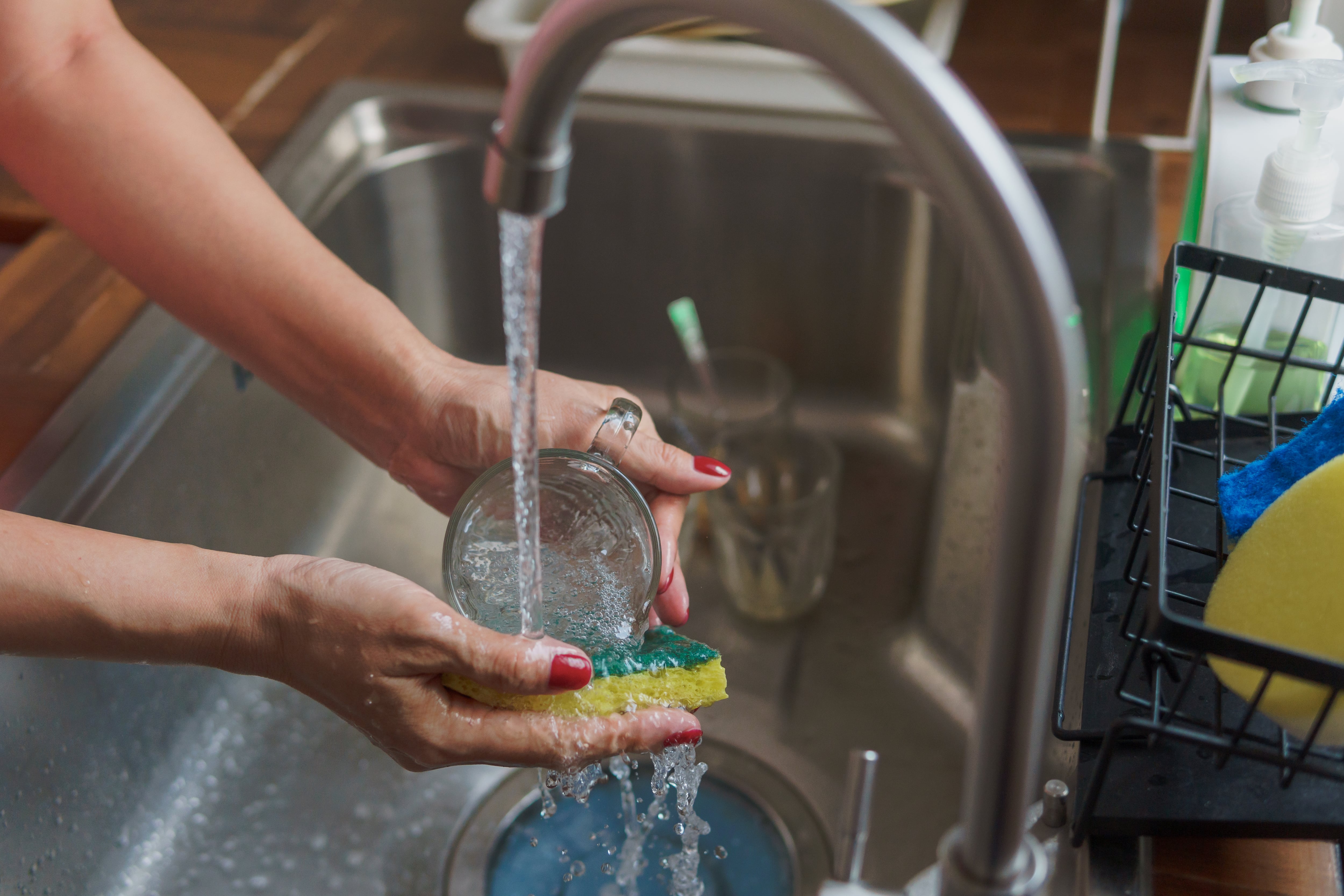 Racionamiento de agua. Imagen de referencia vía Getty Images
