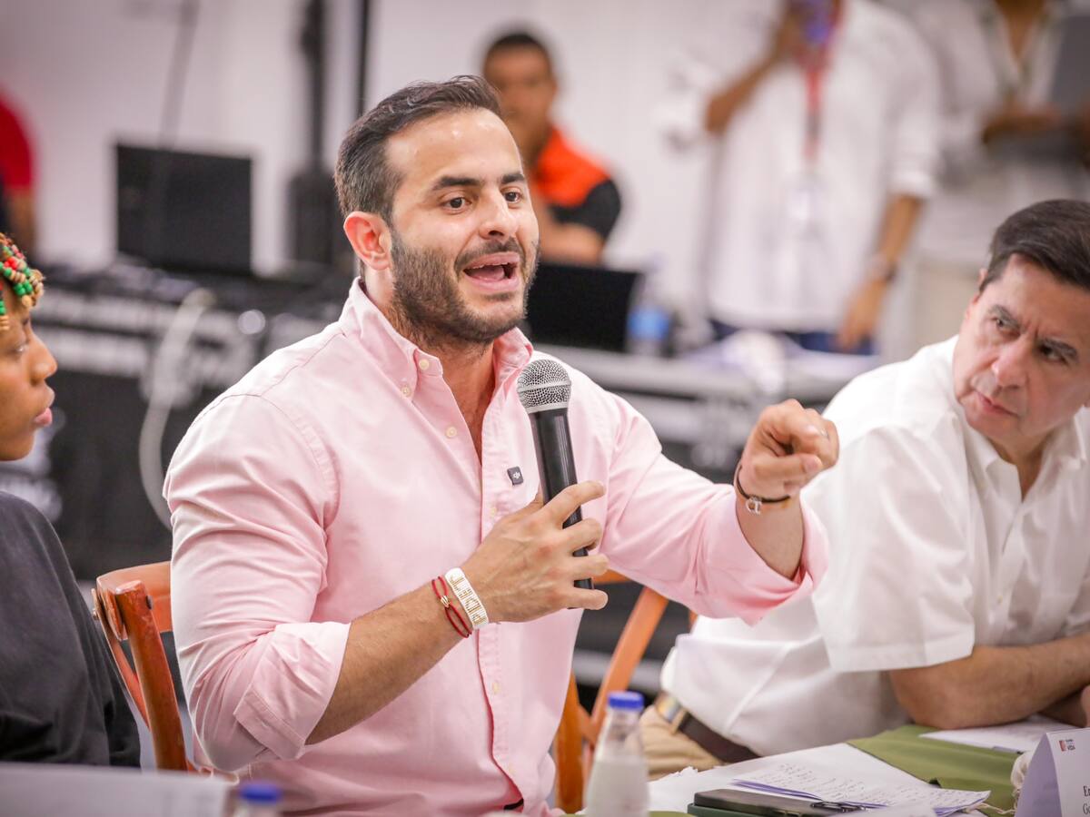 Alimentos empiezan a escasear: gobernador de Córdoba tras el paro minero