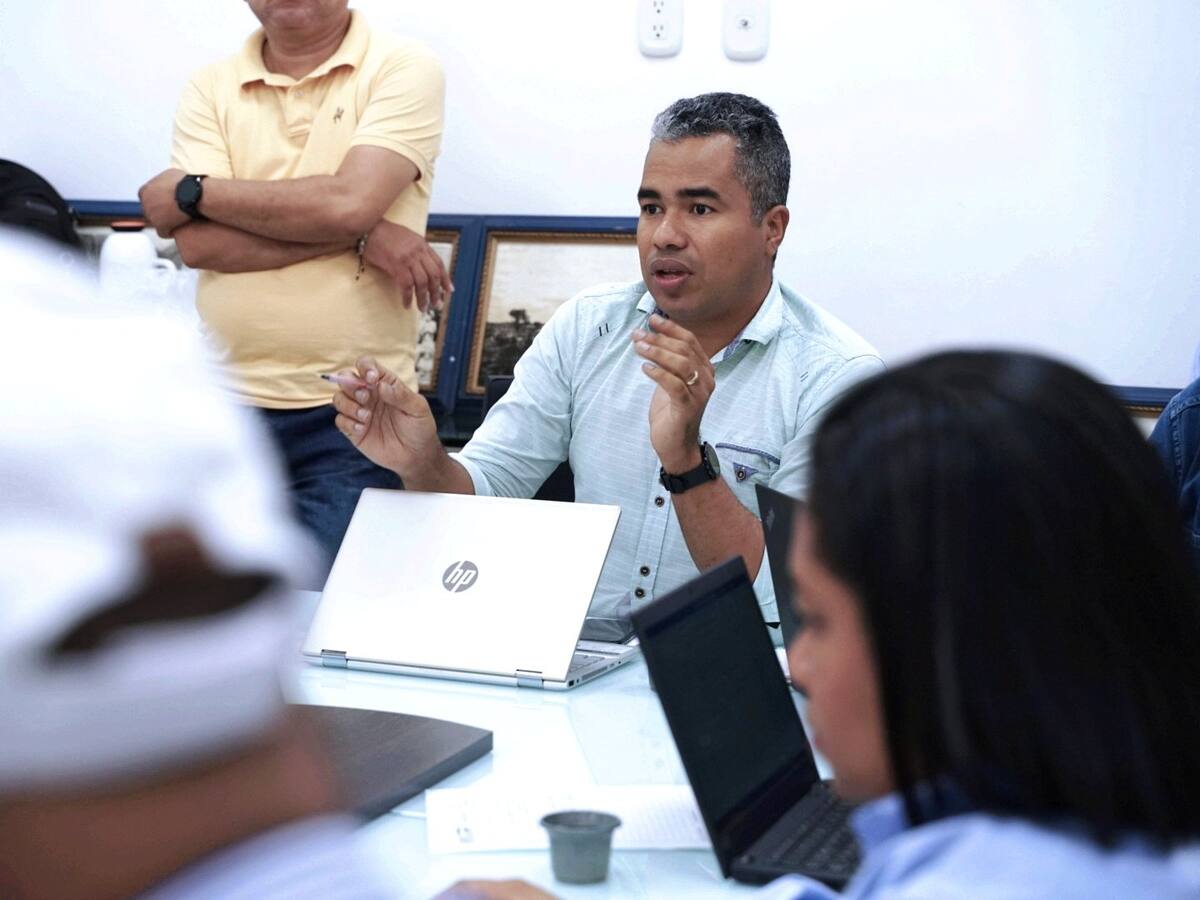 Alcalde de Puerto Wilches le dice a Petro que ya tiene listos predios para educación