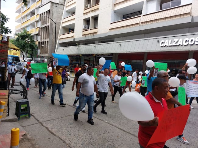 Más de 40 comerciantes protestaron por obras de la carrera quinta en Santa Marta