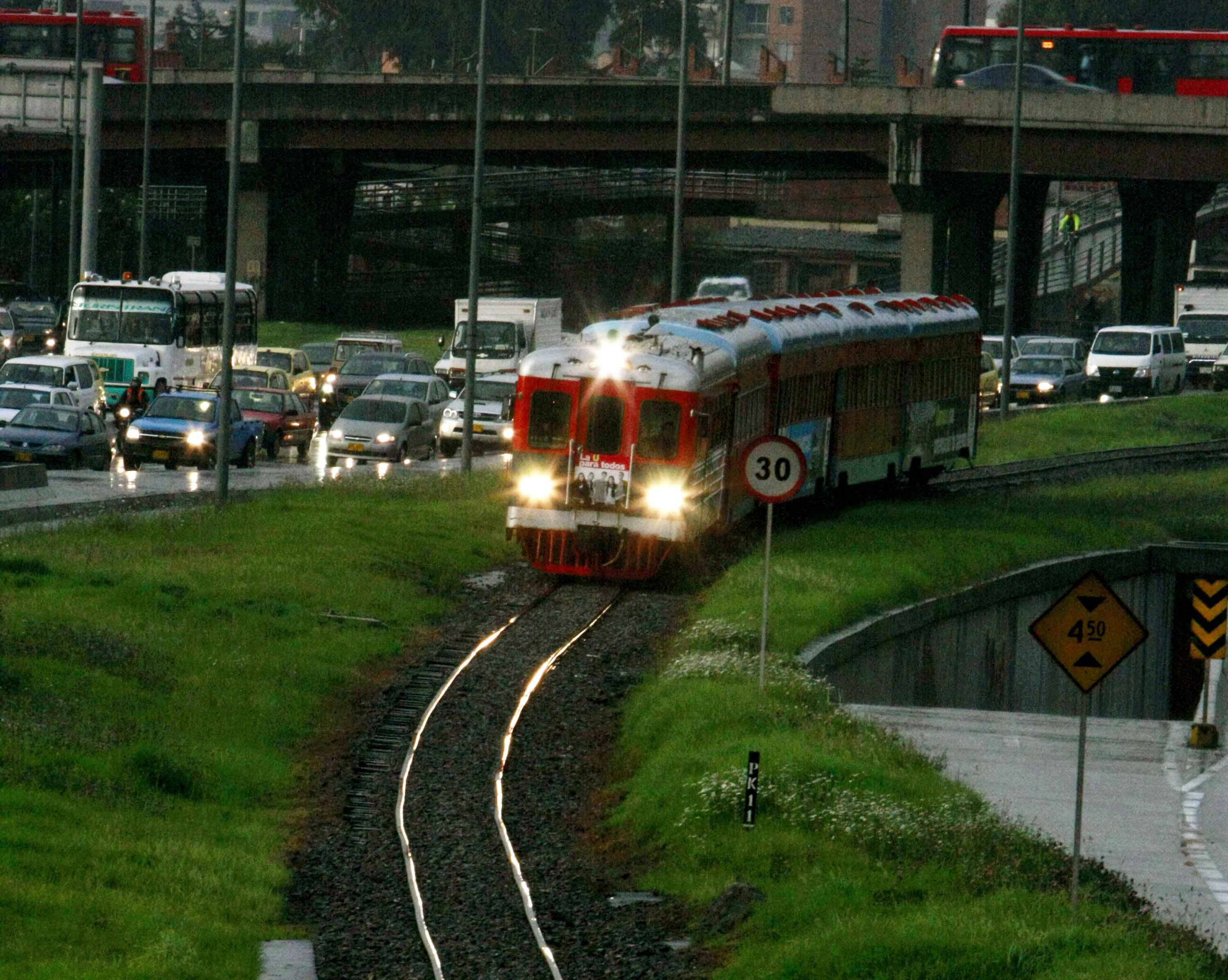   TREN DE LA SABANA TREN-20.JPG