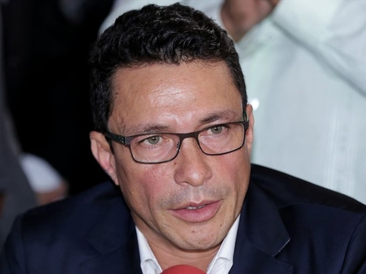 Juez ordena notificar a Carlos Caicedo la extinción de sus bienes