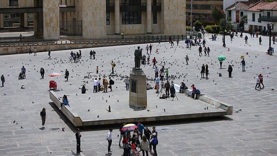 ¿Por qué están retirando a los vendedores de maíz de la Plaza de Bolívar?. Foto: Colprensa