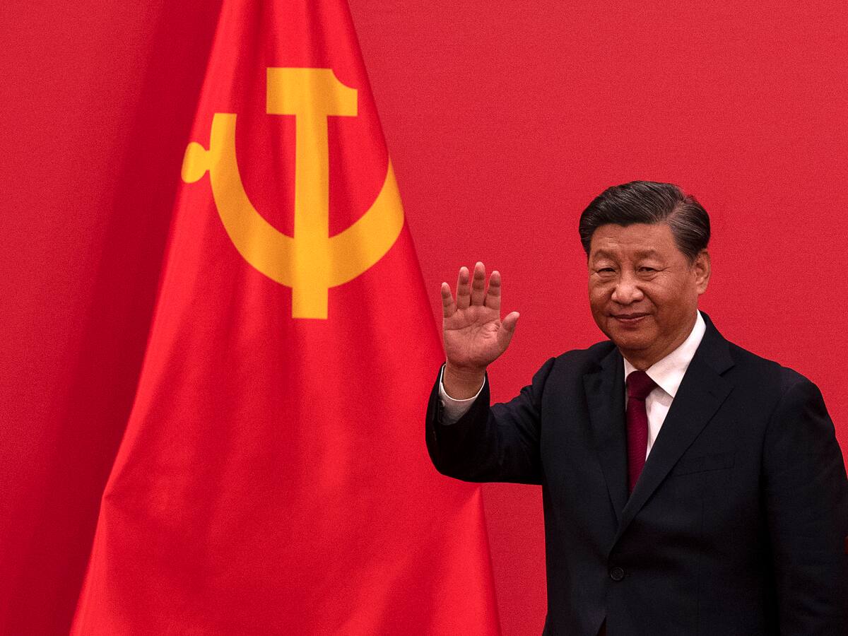 Xi Jinping presenta a la nueva cúpula china: sus fieles copan todo el poder