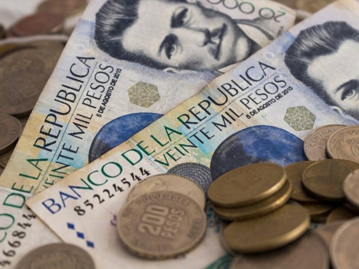 Confianza del consumidor se mantiene en terreno negativo