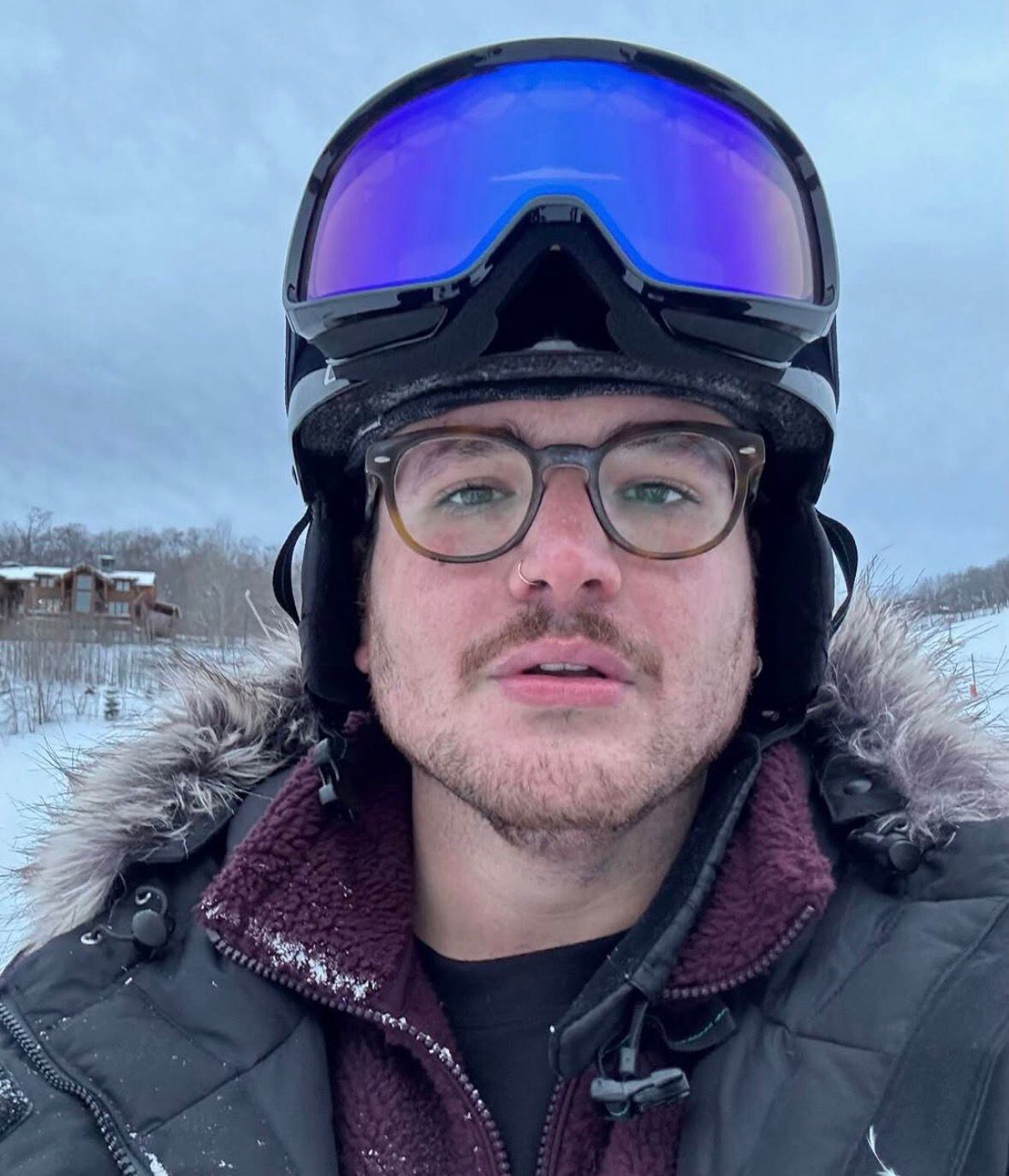 Charlie Rincón,  estilista y director creativo venezolano. Foto: Instagram @CHARLIERINCS