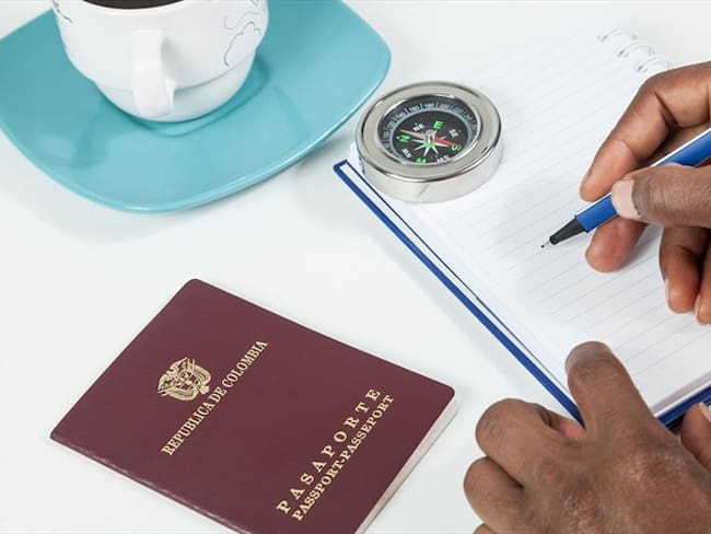 Llueven las quejas por demoras en citas para renovar pasaportes
