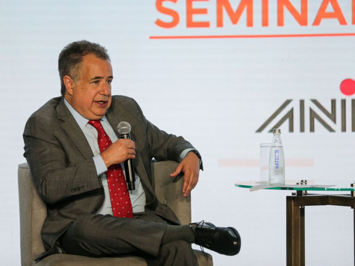 Mauricio Santa María se retira de Anif