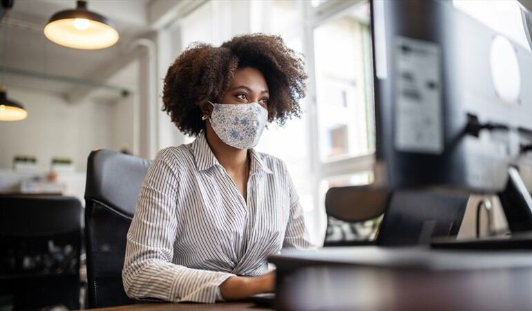 ¿Qué piensa del retorno al trabajo presencial?. Foto: Getty Images / Luis Alvarez