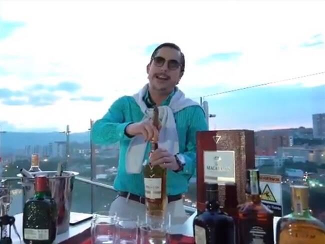 “Le aposte a una comedia diferente”: Alejandro Riaño acerca de su serie en Netflix