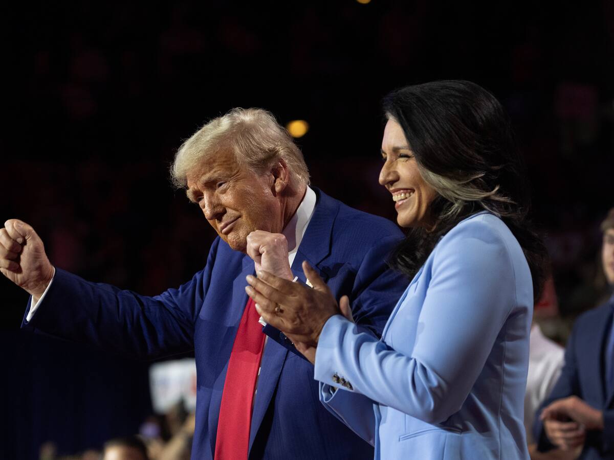 Trump propuso a excongresista demócrata Gabbard como directora de Inteligencia Nacional