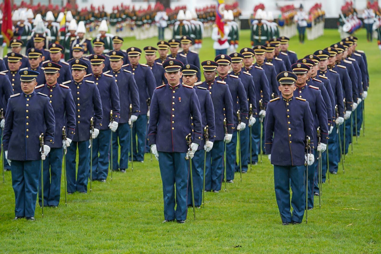 Ceremonia de ascenso de 302 alféreces al grado de subteniente. Foto: Suministrada