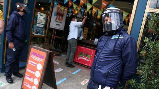 No se contempla todavía la posibilidad de reabrir las discotecas, estadios, conciertos y otros eventos masivos. Foto: Colprensa