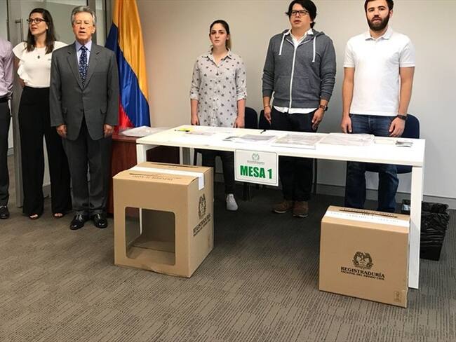 Es la primera vez que voto y estoy realmente decepcionada: colombiana en el exterior
