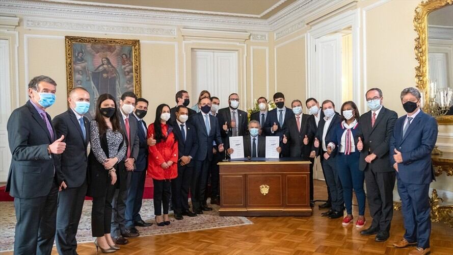 En el caso de las mujeres y del sector turístico, gastronómico y hotelero, este subsidio será del 50%.. Foto: Cortesía Presidencia