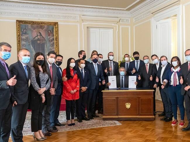 En el caso de las mujeres y del sector turístico, gastronómico y hotelero, este subsidio será del 50%.. Foto: Cortesía Presidencia