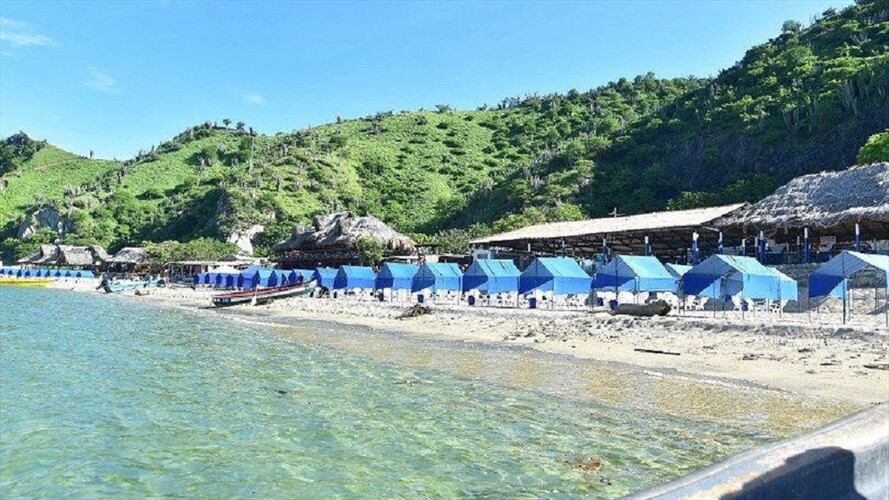 Fernando Solórzano  señaló en las redes sociales un presunto exceso en el valor de un servicio gastronómico en el restaurante ‘El Costeño’ en Playa Blanca. . Foto: Colprensa